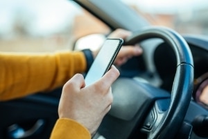What are Alabama’s Laws About Texting and Driving in 2021?