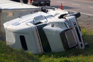 What Causes Tractor-Trailer Crashes?