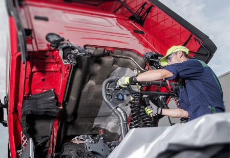 Truck Crashes Can Be Caused by Bad Maintenance